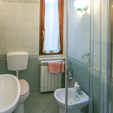 In With 2 Bedrooms And Wifi